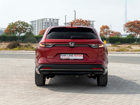 AED 1,672 PM • FLEXIBLE DP • HR-V EX • HONDA WARRANTY UNTIL 5 YEARS • TOP OF THE RANGE