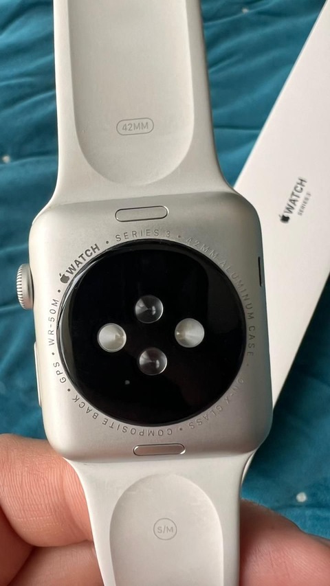 Apple Watch Series 3 42MM Like New With All Accessories