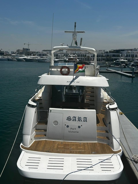 Aicon 64ft Italian made - Low running hours