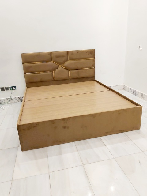 New Velvet King Size Queen Size Bed Available For Selling