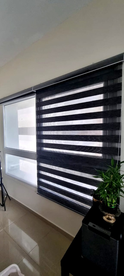 WINDOW BLINDS available for sale 2 PCS