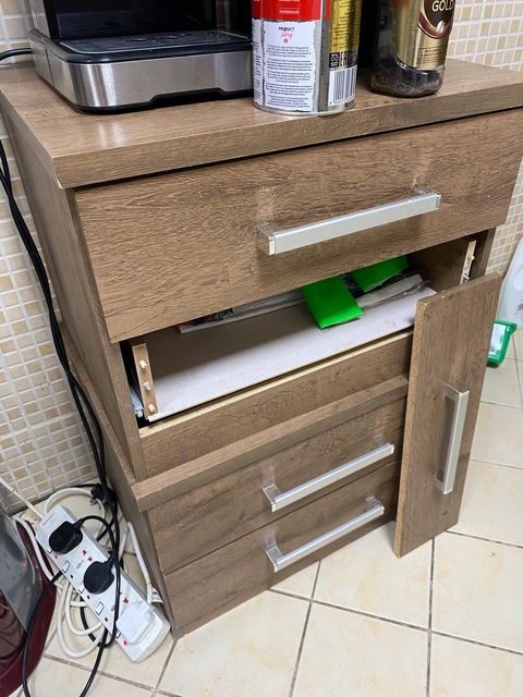 Wooden drawers / cabinet