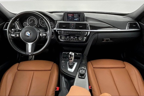 AED 2,077/Month // 2018 BMW 318i M Sport Sedan // Ref # 1525593
