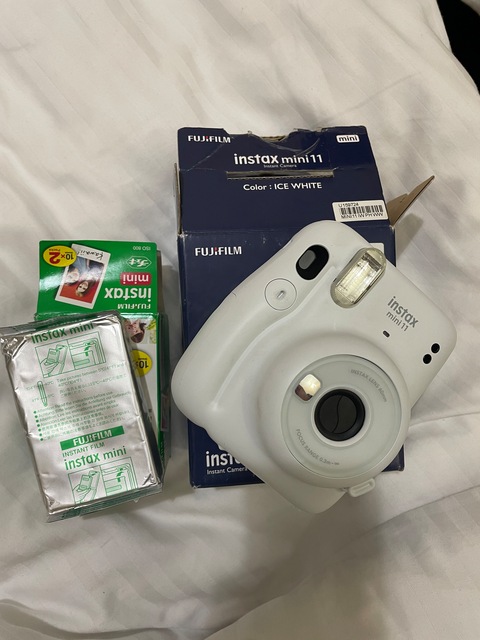 Instax mini 11 polaroid camera