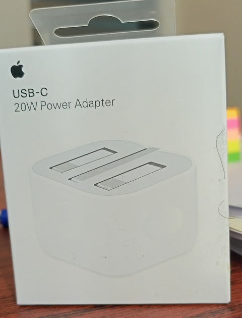 20w power adapter IPhone