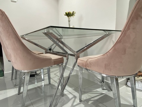 Pink and chrome beautiful pan emirates 6 seater dining table
