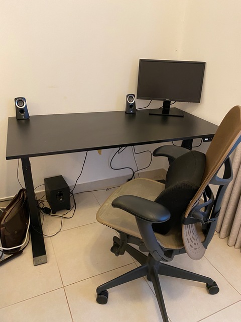 ERGOMAX Electric Height Adjustable Desk