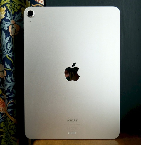 iPad Air 5th Gen (M1 Chip- 256GB) with 2nd Gen Pencil and Case For Sale