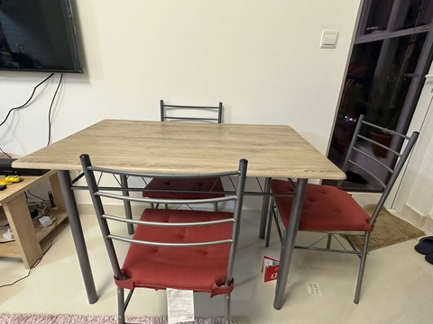 Home Accessories: Dinning table with 4 chair cushions