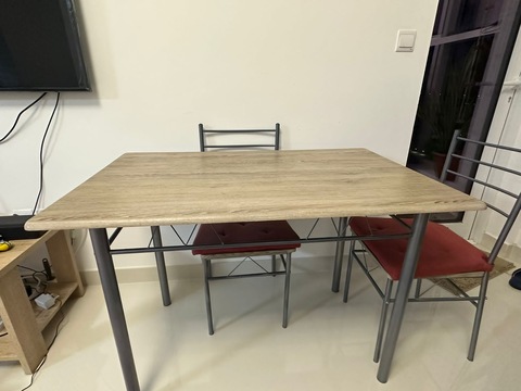 Home Accessories: Dinning table with 4 chair cushions