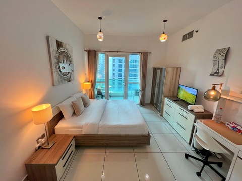 Ultra Spacious Private Room in Dubai Marina
