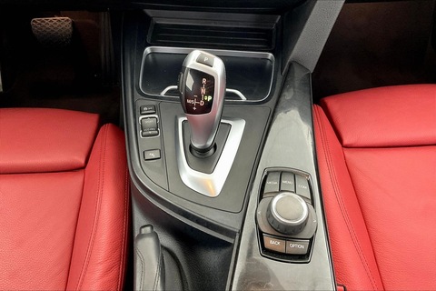 AED 1,930/Month // 2018 BMW 318i M Sport Sedan // Ref # 1528614
