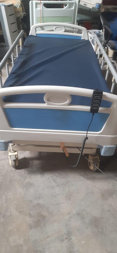 سرير طبي كهربائي Electric medical bed