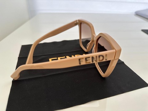 New Fendi  woman sunglasses