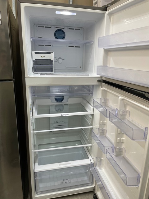 Samsung smart inverter refrigerator 179x70cm. I have more options. FREE DELIVERY