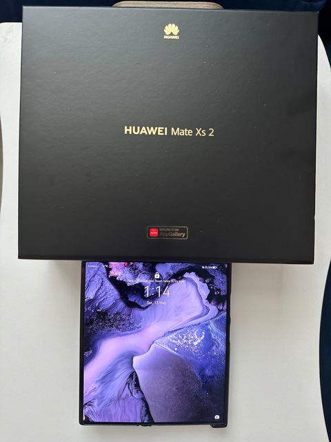 Huawei Mate XS2