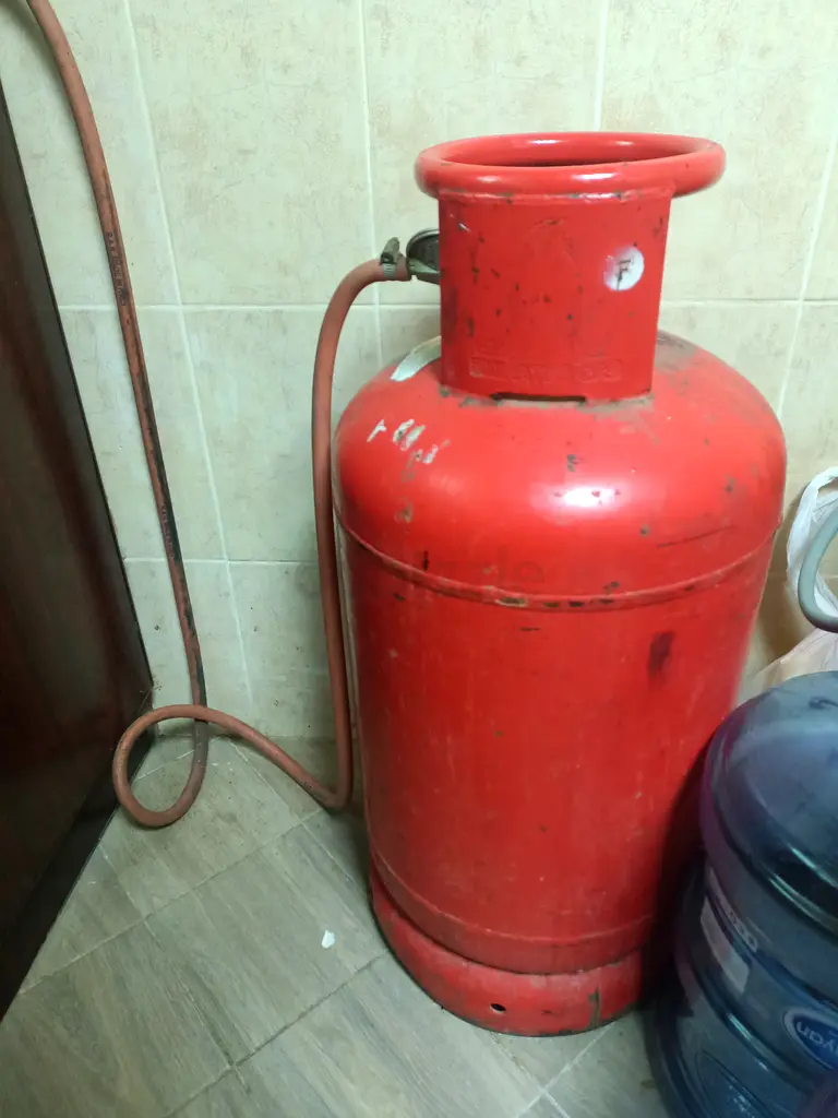 Gas Cylinder with regulator