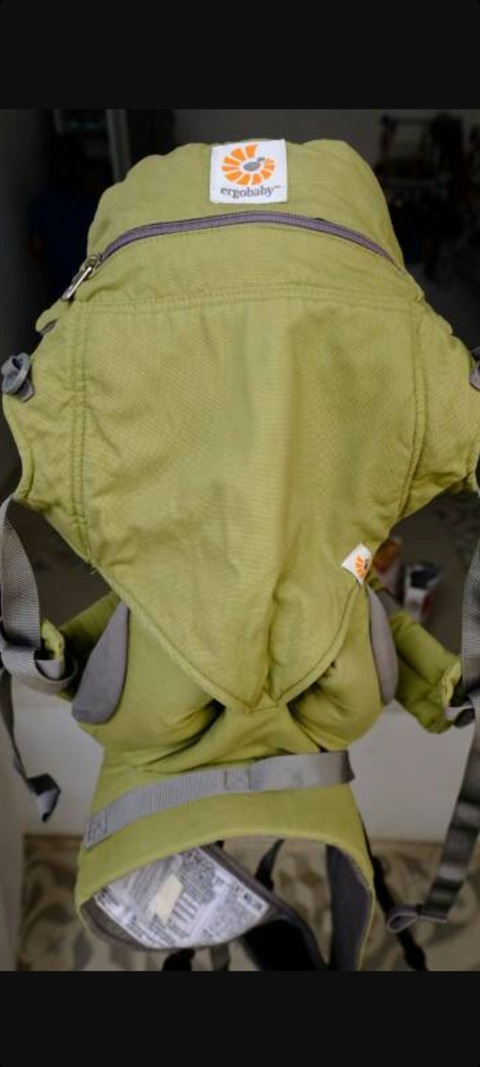 Babybjorn omni four positions carrier