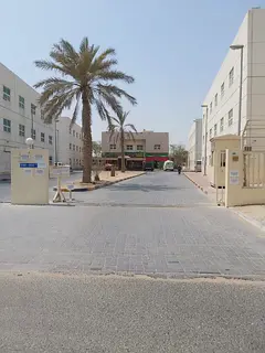 30 Studio Rooms Sharing Camp With 4 Person Capacity + 20 W/c\\\s + 20 Bathrooms + 20 Washbasins