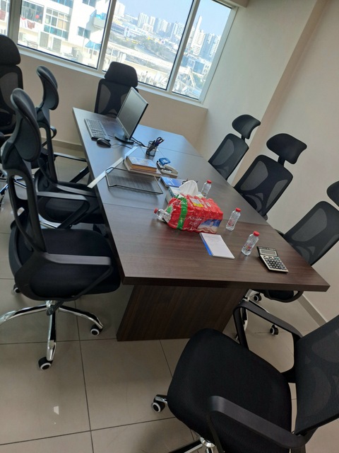 Office meeting table/manger table/chairs