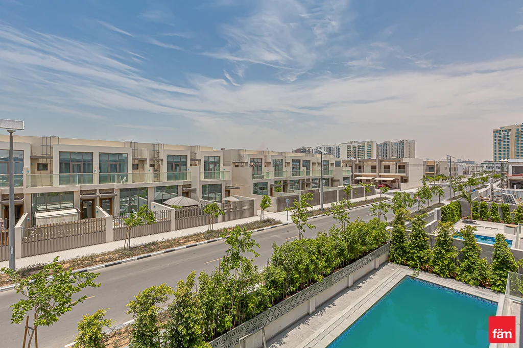 Exceptional 5br | Quiet Location | Private Pool