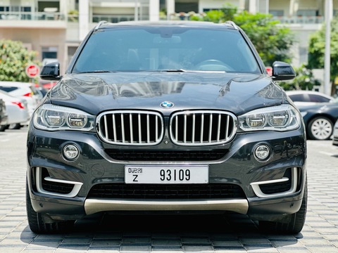 2015 BMW X5 Xdrive50i GCC SPECS FULL OPTION IN EXCELLENT CONDITION