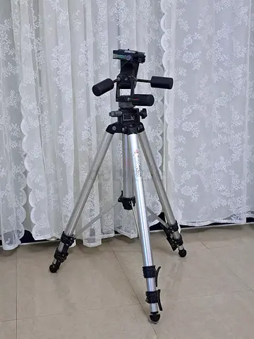 Manfrotto Heavy Duty Tripod