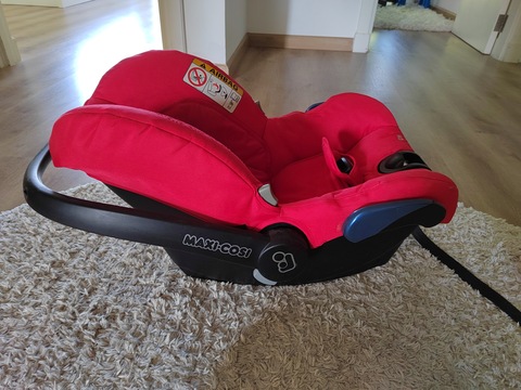 Breast pump, chicco next2me and car seat for baby/toddler
