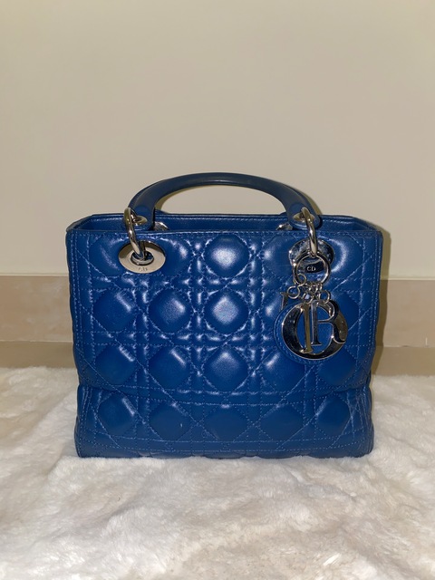 Buy Pre-Owned Bags for Women Online in Dubai, Abu Dhabi Online