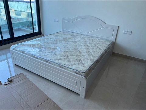 Brand New White Color King Size Wood Bed with Mattress