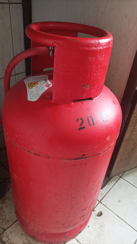 Gas cylinder for 480aed