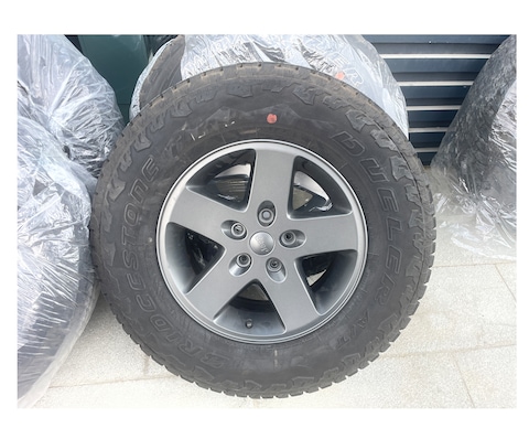 4x Bridgestone Dueler A/T - Jeep JK wrangler wheels and tires
