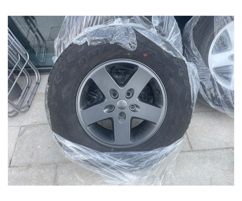 4x Bridgestone Dueler A/T - Jeep JK wrangler wheels and tires