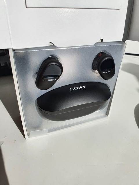 Sony Earbud (WF-SP800N)