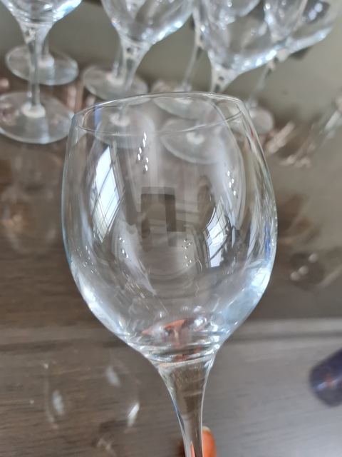 Vine Glass (Medium)