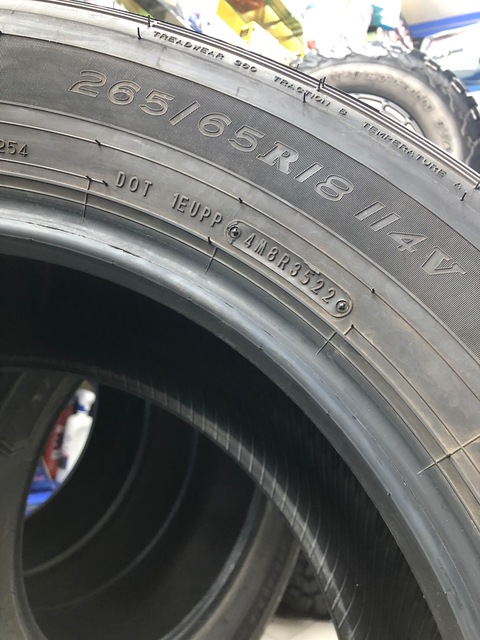 5 pcs Dunlop tyres 265/65r18 take off from 0km LC300