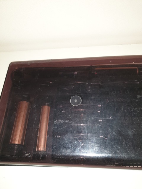 Electric Hair Rollers, with a Storage Box, In Excellent Condition