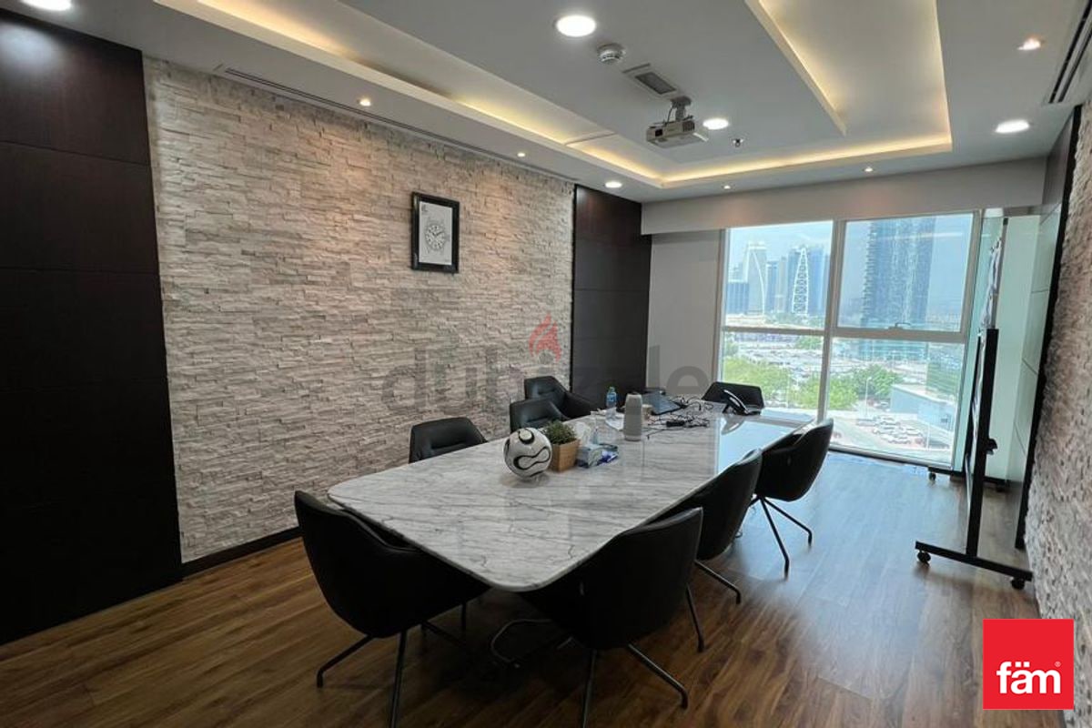 Prestigious Office Unit With High-end Amenities