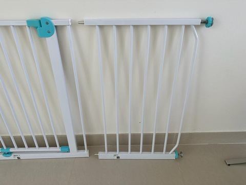 Babyhug safety gate and extension