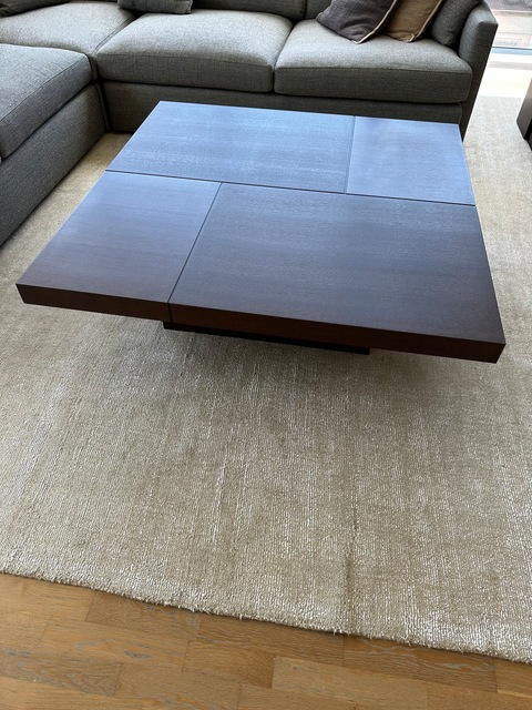 High-end Coffee Table - EXCELLENT CONDITION