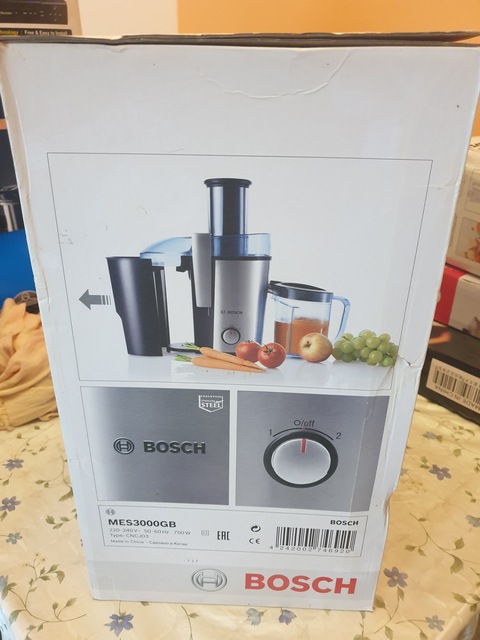 Bosch MES3500GB 2 Speed 700 Watts Juice Extractor brand new