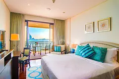 New To Market / Vacant 1 Bed / Stunning Sea View