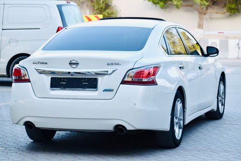 Nissan Altima 2015 with Original paint Import from Korea with GCC Standard