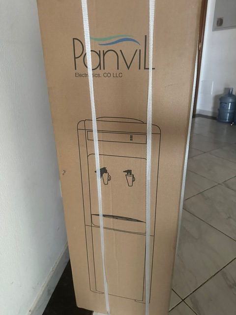 Water dispenser brand new
