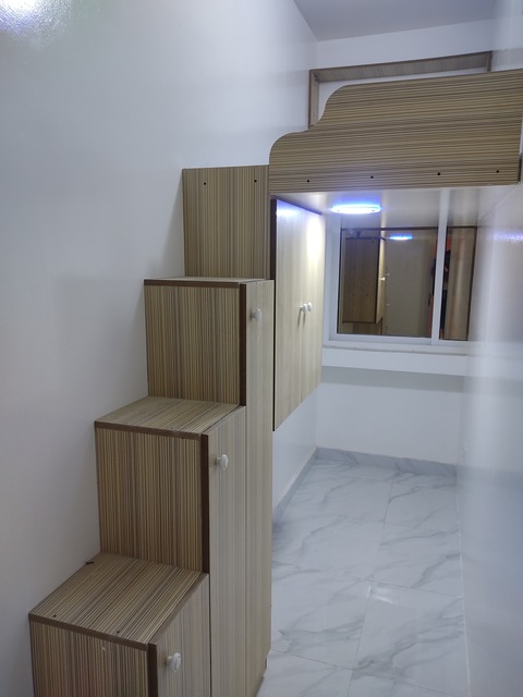Newly Loft bed partition available ready to move in al rigga