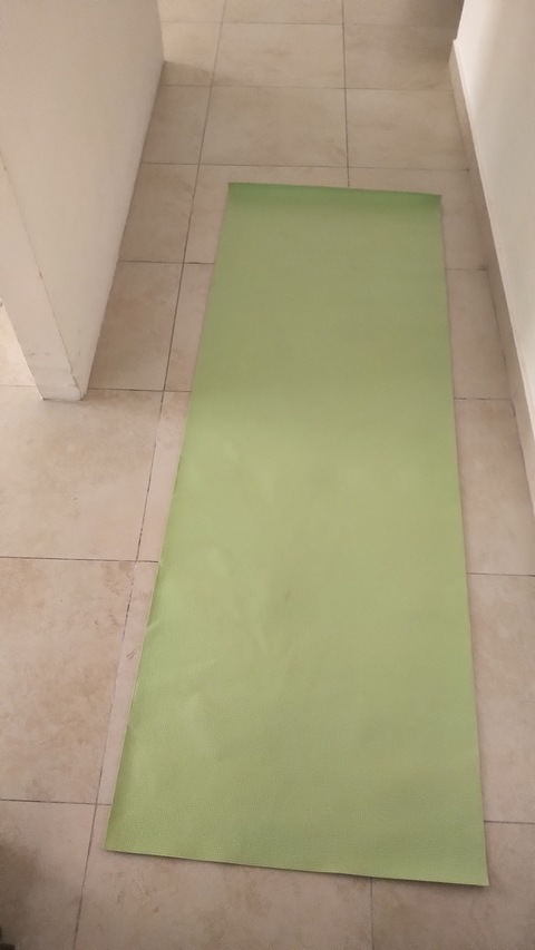 ikea bed side carpet/rug + yoga mat