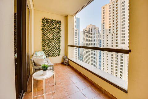Fabulous Location ! ! Luxurious and Spacious 2 bedroom in JBR