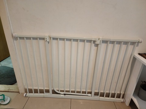 Child protection gate