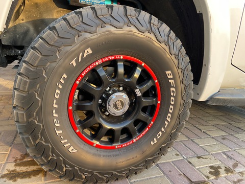 Original BRAID Beadlock Rims with BF Goodrich K02 tires for Nissan Y61
