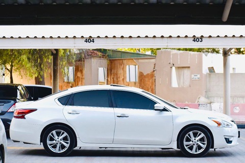 Nissan Altima 2015 with Original paint Import from Korea with GCC Standard